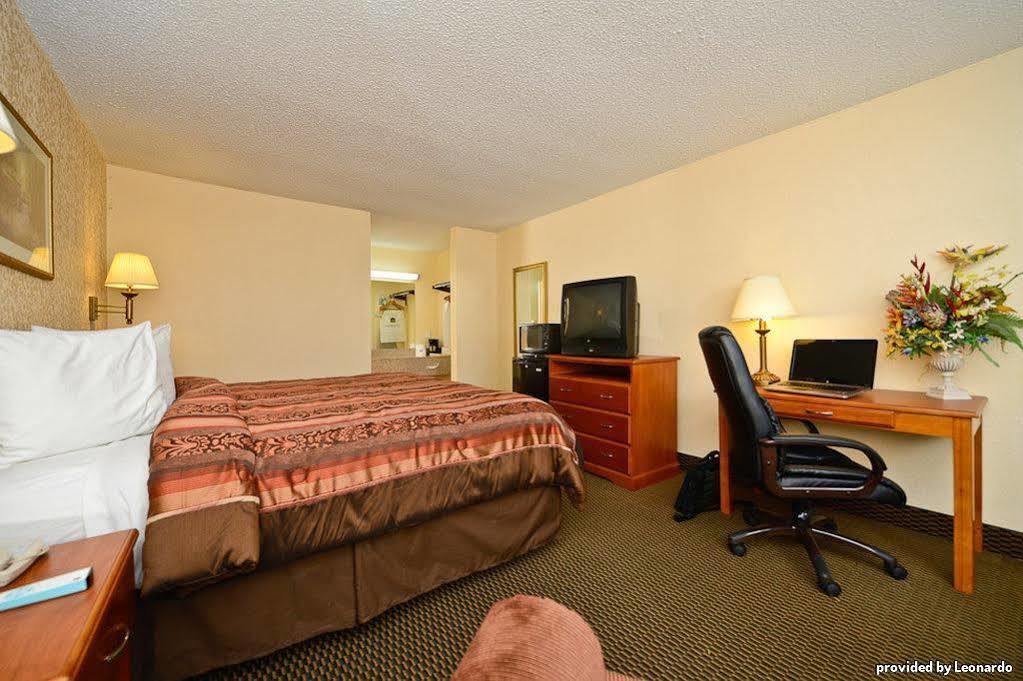 Best Western Tulsa Airport Esterno foto